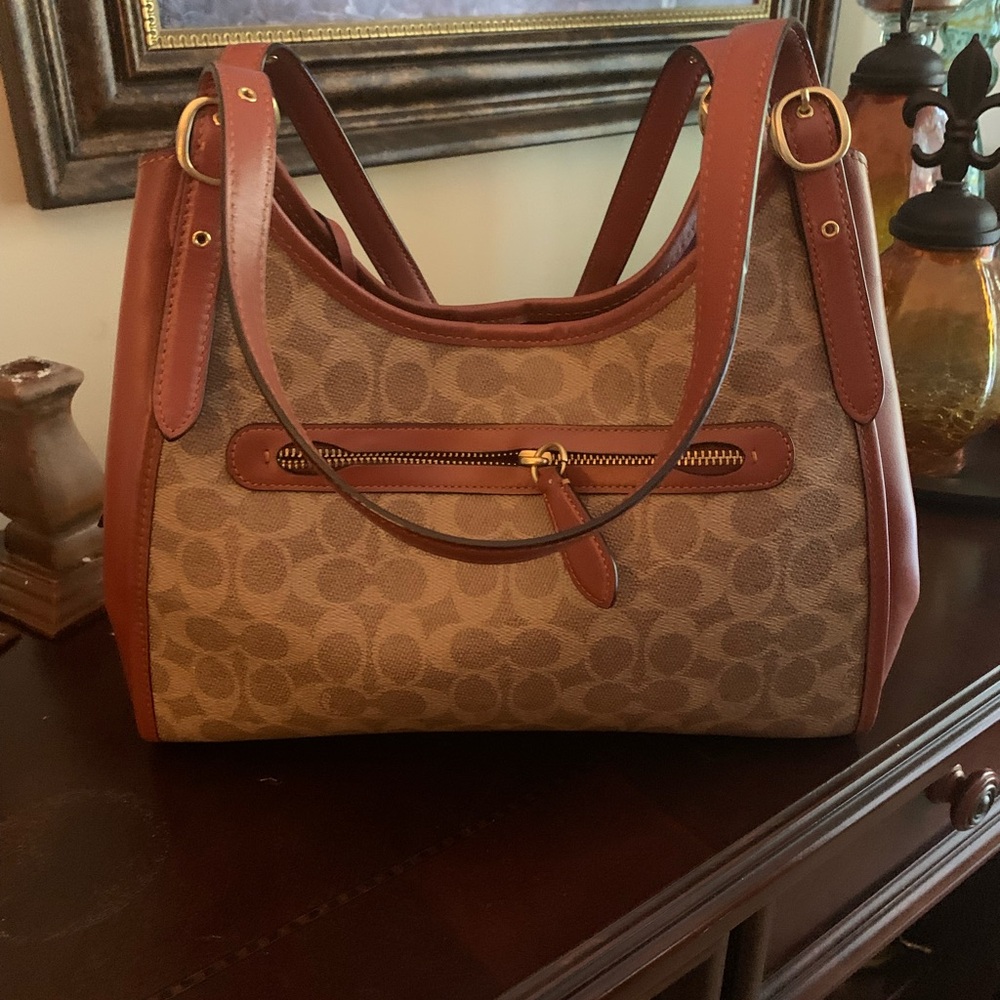 Authentic Coach shoulder bag, like new